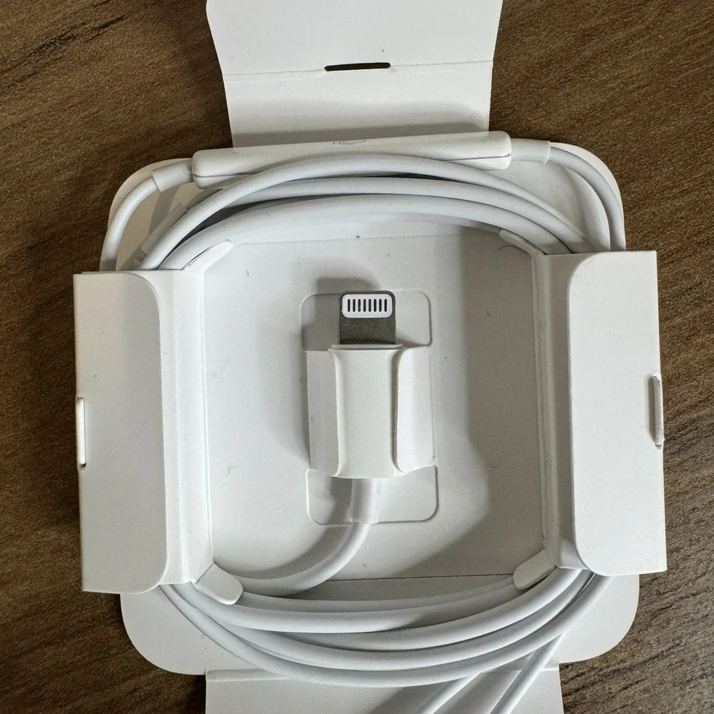 Apple‎ EarPods Lightning Connector Wired Earbuds OEM iPhone Headphones New